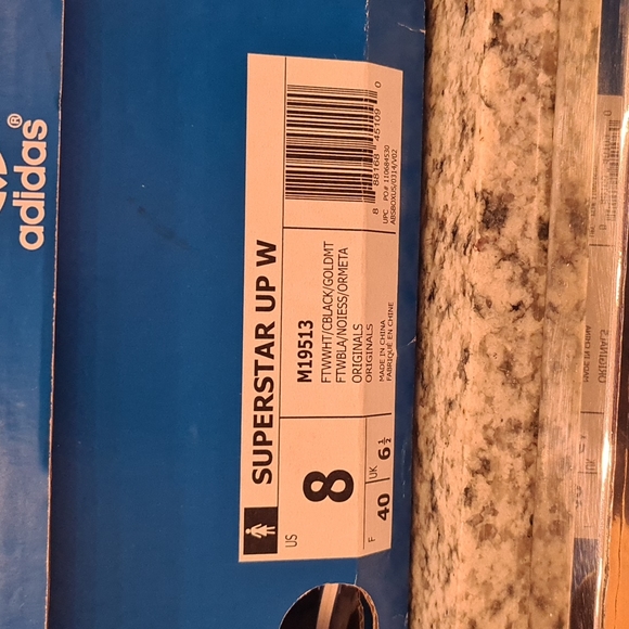 Sneakers - Picture 5 of 5